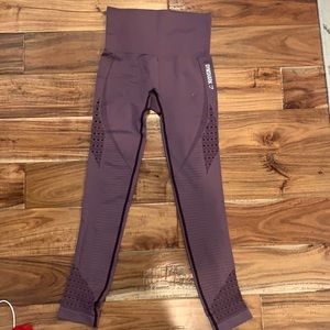 Gym shark leggings